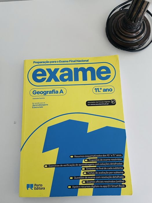 Livro de preparação para o exame 11 ano Geografia A