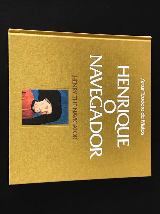 Livro CTT "Henrique o Navegador" - Filatelia