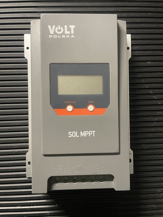 Tegulator solarny volta