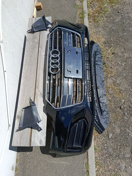 Передній бампер Audi a5 2017-19 колір Y9b / решітка радіатора