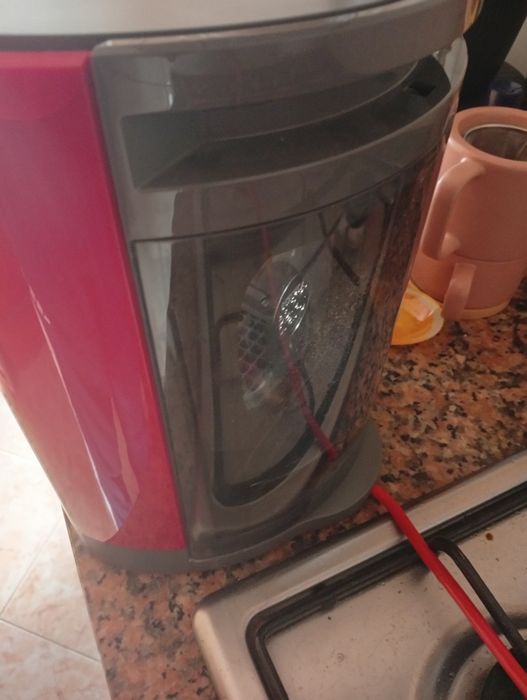 Máquina de café Dolce Gusto + Cápsula Reutilizável