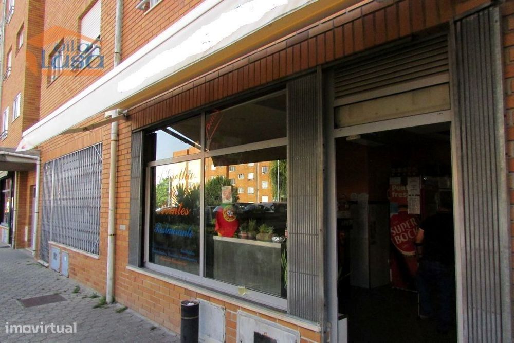 Espaço comercial em Avintes - trespasse