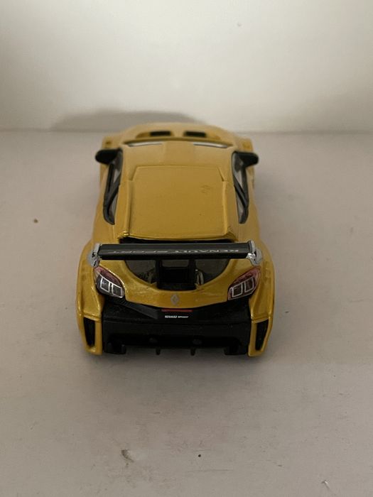 Renault Megane Burago escala 1/43