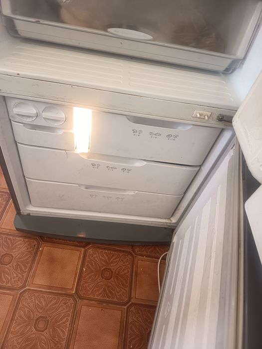 Frigorífico combinado funcionar super bem