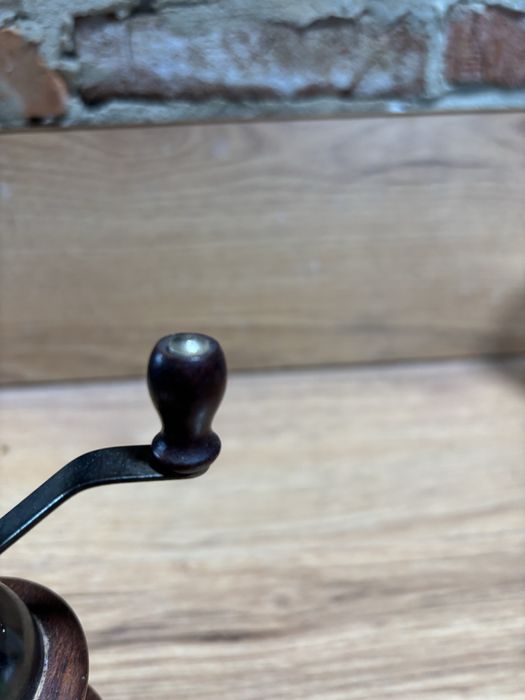 Młynek do pieprzu .