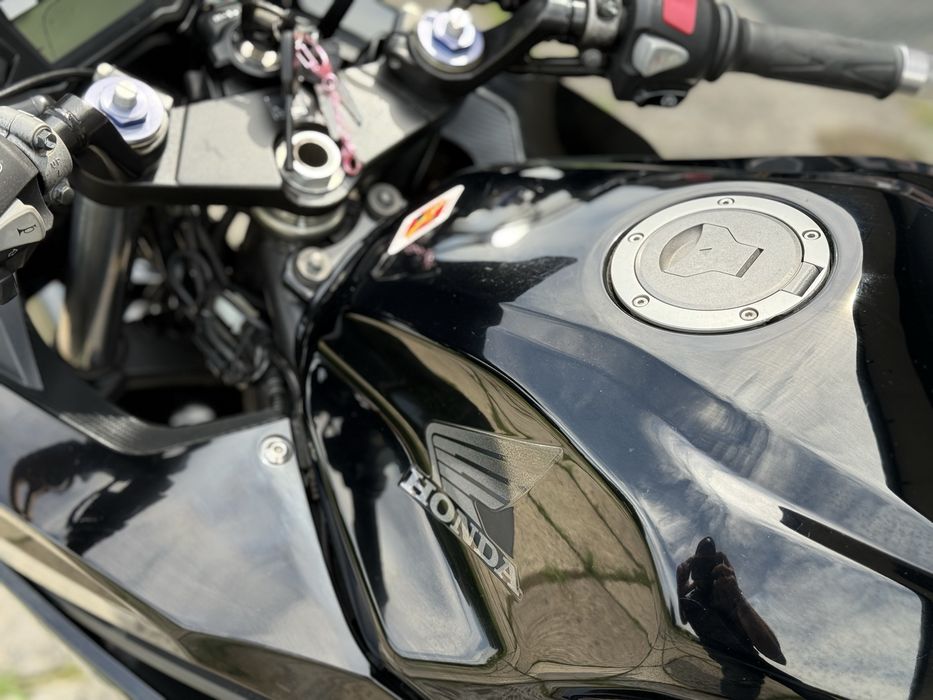 Honda CBR400R ABS 2016 рік Тільки з Японії Без пробігу по Укр