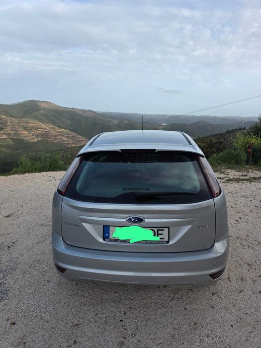 Ford focus 2011 vende/troca