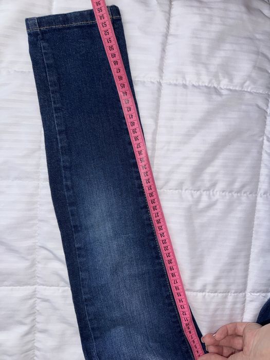 Джинси на дівчинку7-8 років