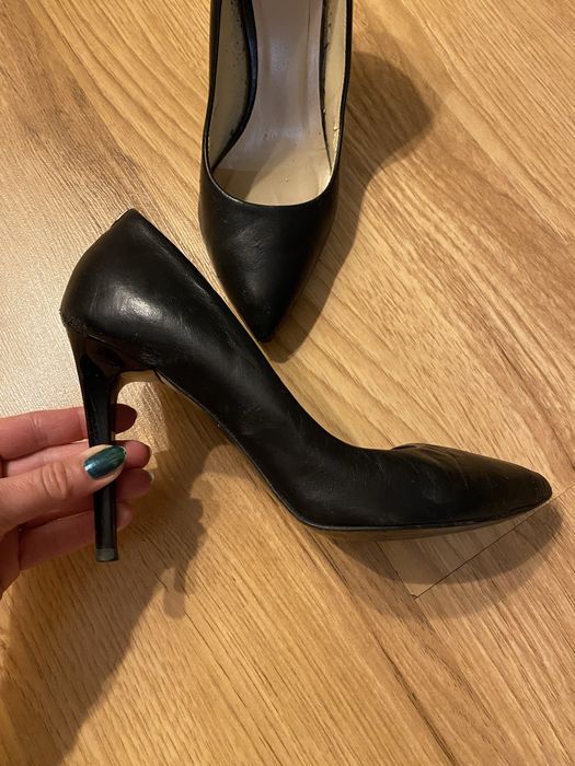 Czarne skorzane szpilki buty na obcasie zebra