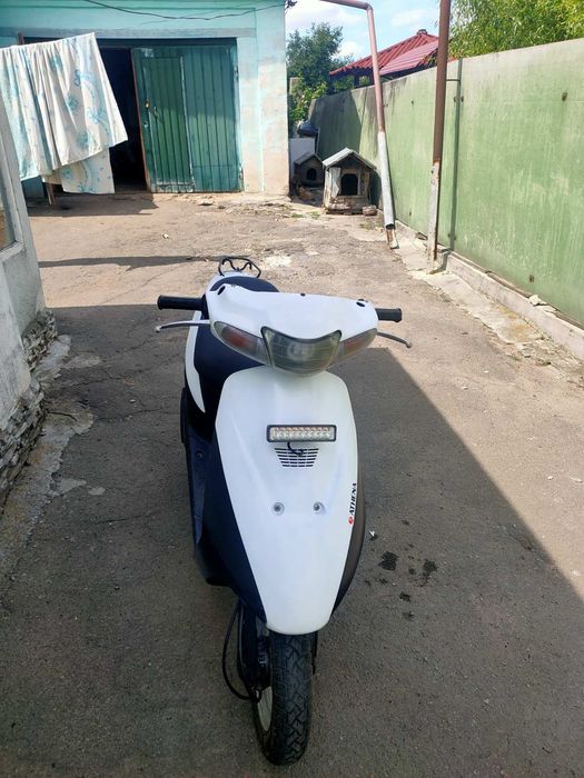 Продам скутер suzuki lets 2 (летс)