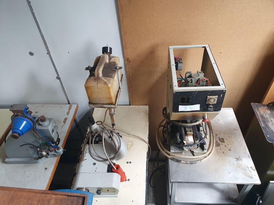 Vendo maquina de cardar e escovadeira