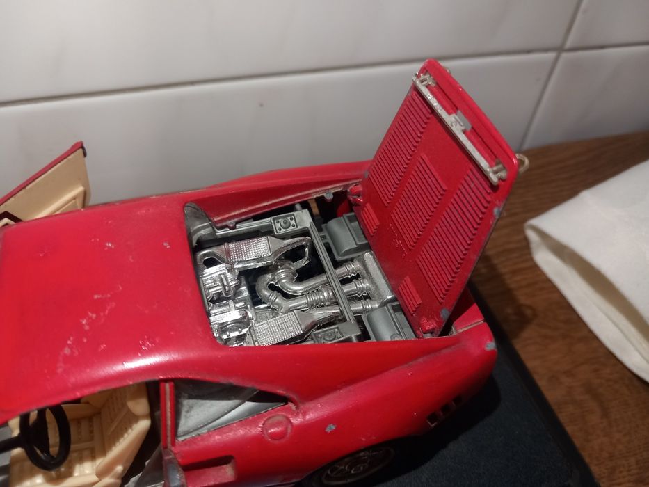 Ferrari GTO 1984 - miniatura 1/24