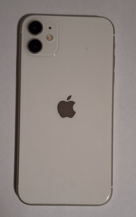 Телефон iPhone 11 64Гб