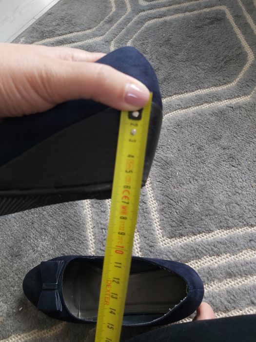 Buty na koturnie, granatowe z kokardką, rozmiar 39