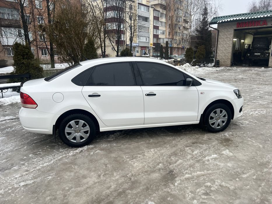 продам volkswagen polo sedan
