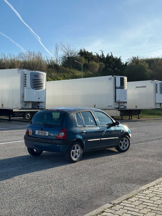 Renault Clio 1.2 RXE ano 2000 — photo 5