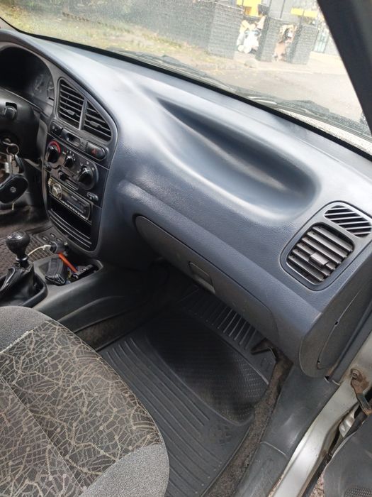 автомобіль daewoo lanos