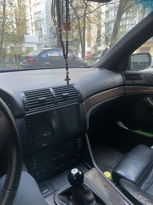 BMW E39 3.0i MT