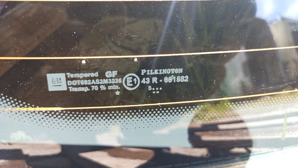 Opel Astra h kombi szyba tylniej klapy