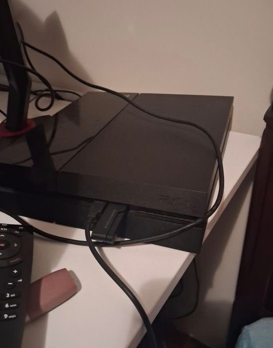 Consola PlayStation 4
negociável. Em excelente estad