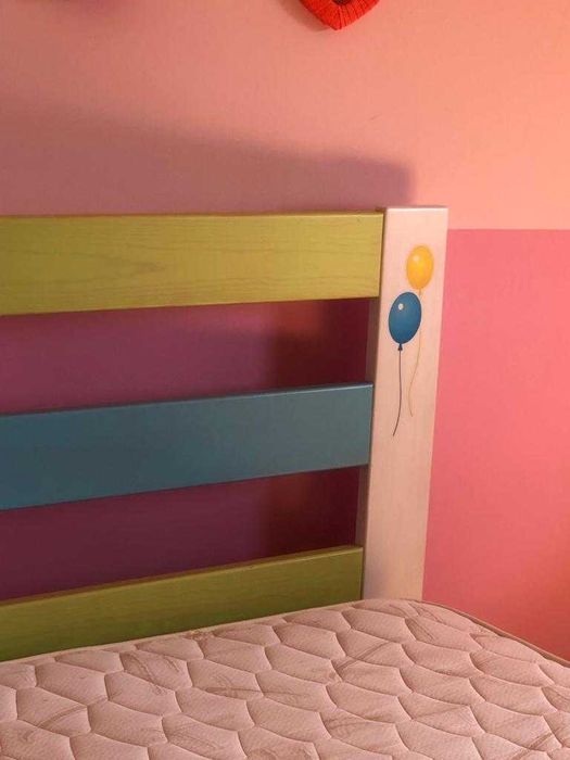 Cama criança colorida