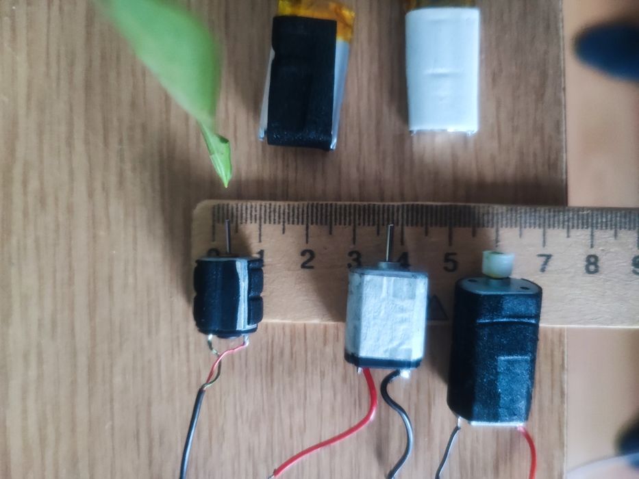 Моторчики електромотори іграшкові мотори