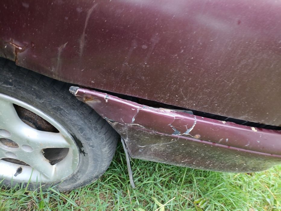 Ford Mondeo 1995 р. 1.8 газ/бензин, механіка, потребує ремонту