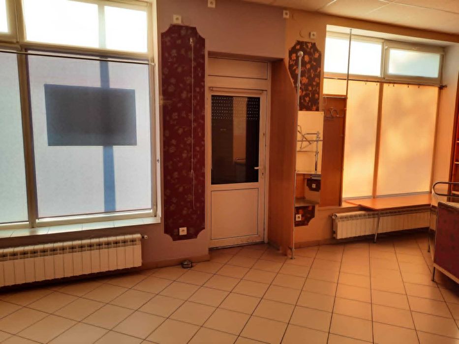 Lokal handlowo/biurowo/usługowy na wynajem w Zbąszynku