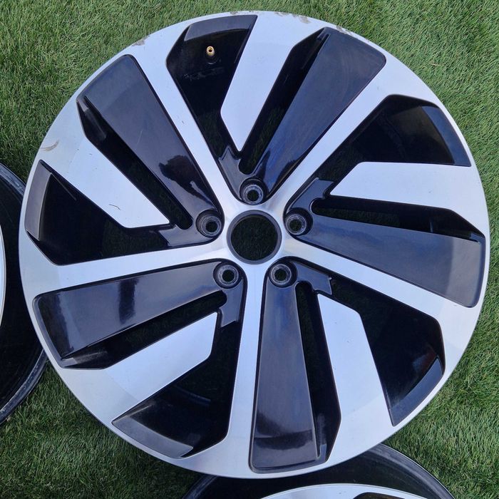 Felgi 19" VW Arteon R-LINE Passat B8 3G8 8x19 ET40 5x112