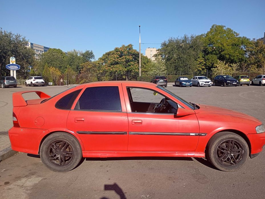 В рассрочку Opel Vectra АКПП двигатель X25XE на газу