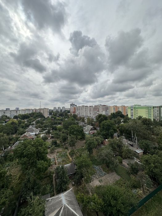 Продається 3-кімнатна квартира по вул. М. Небаби, центр міста