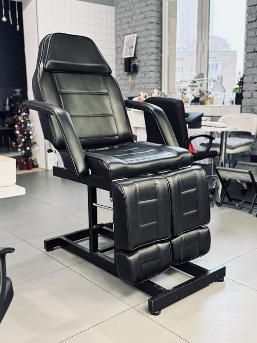 Крісло-кушетка педикюрно косметологічна