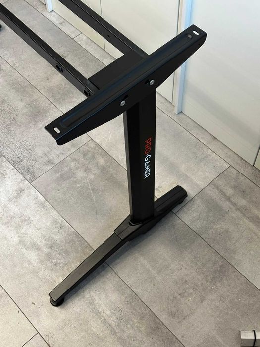 Stelaż do biurka PRO-GAMER D3000XL 140CM