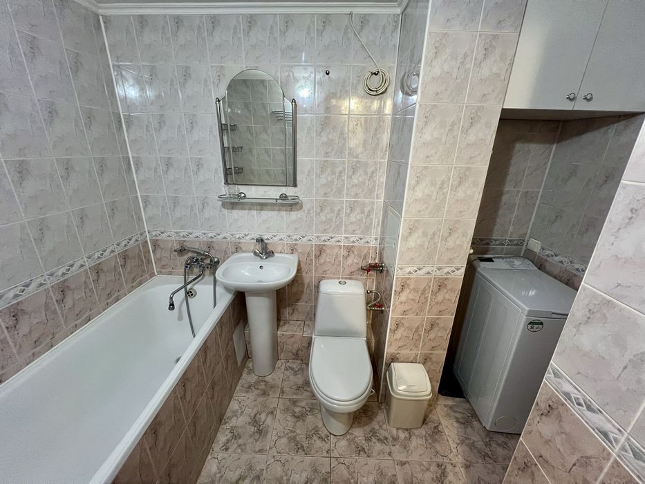 Гарна зручна квартира з ремонтом, вулиця Мазепи