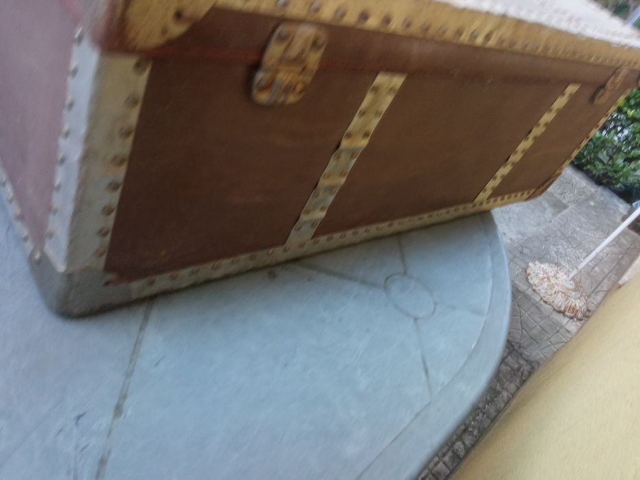 Mala antiga em bom estado