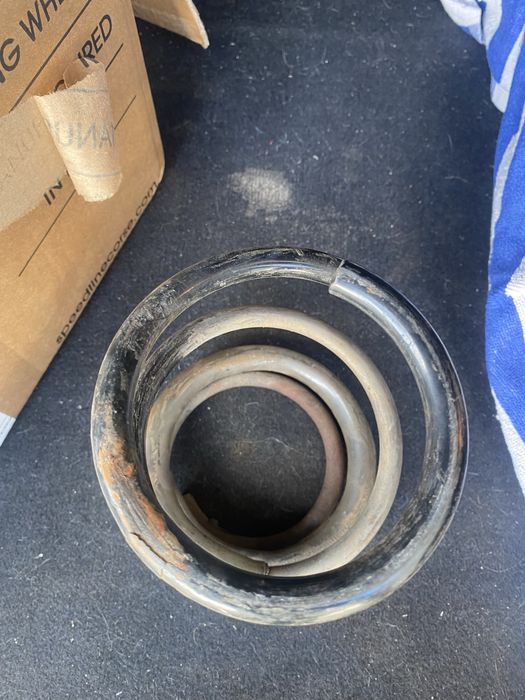 Mola frontal orginal já rebaixada Golf 7 1.6