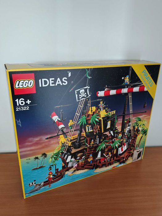 LEGO 21322 - Piraci z zatoki Barakud