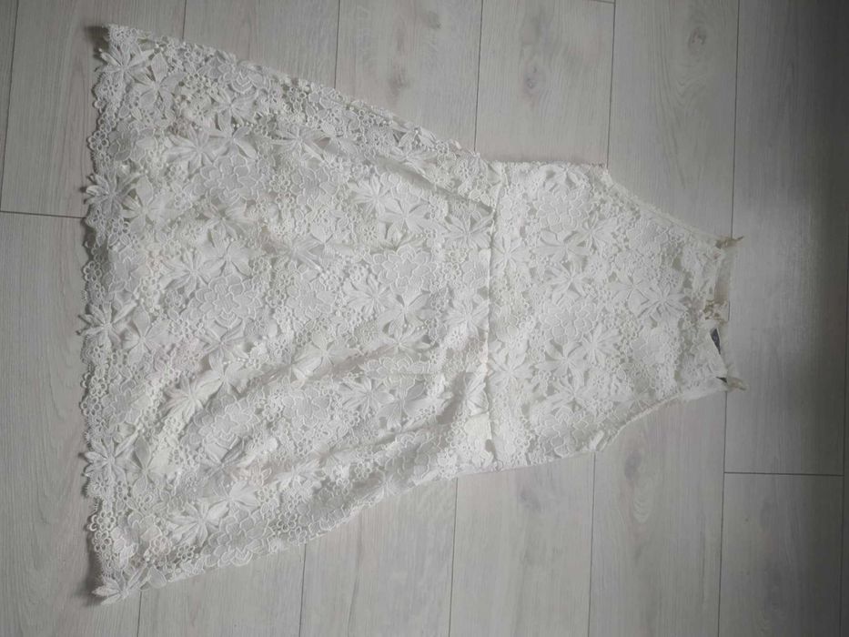 Koronkowa sukienka 3D biała glamour gipiura