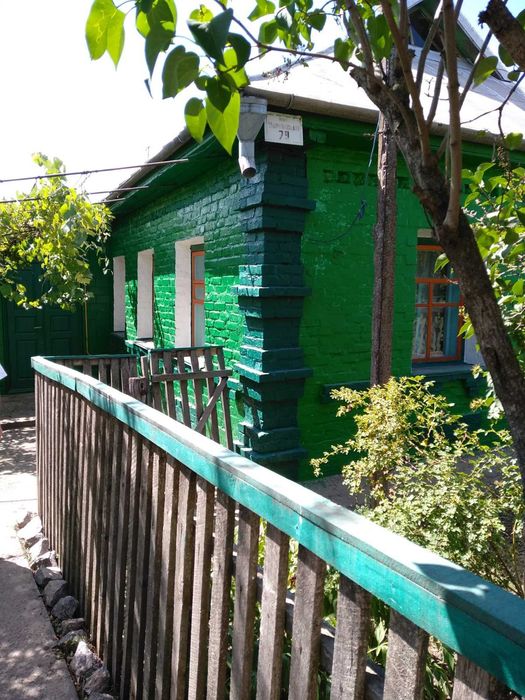 Будинок в смт Теплик