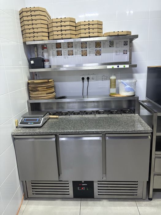 Холодильний стіл для піци ggm gastro sag147gnd