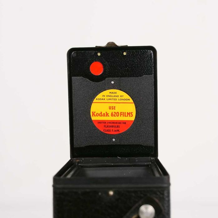 Máquina fotográfica Kodak Six-20 Brownie Model D