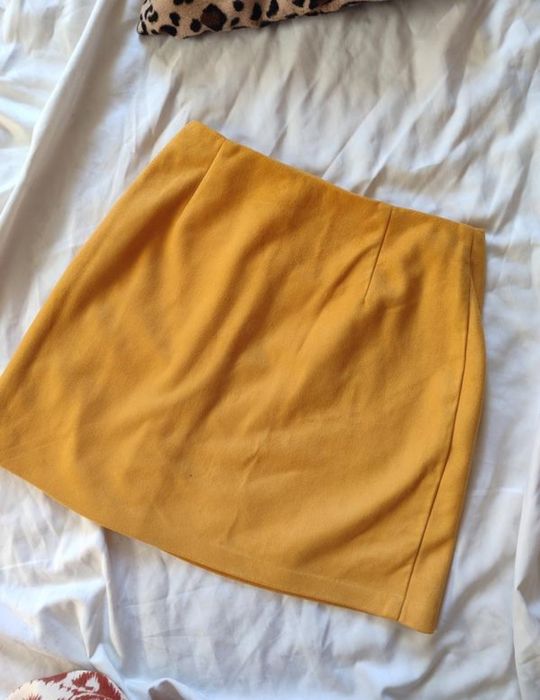Міні юбка спідниця мініюбка міні-юбка мініспідниця жовта яскрава замша