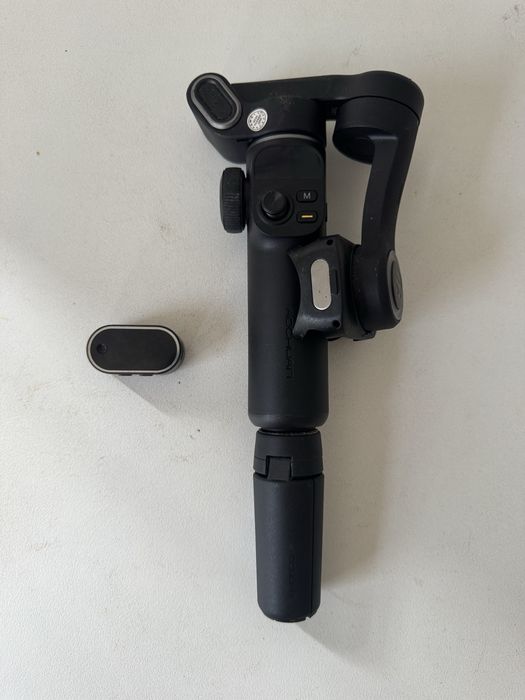 Estabilizador Gimbal de 3 Eixos AOCHUAN Smart