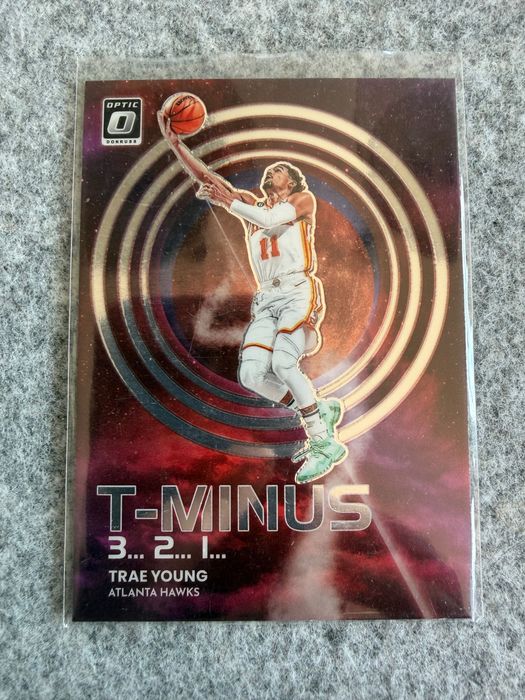 Karta NBA 2022-23 Optic T-Minus Trae Young Atlanta Hawks