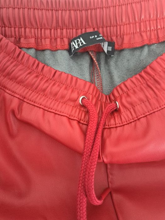 Spodnie damskie Zara,joggery z eco skory