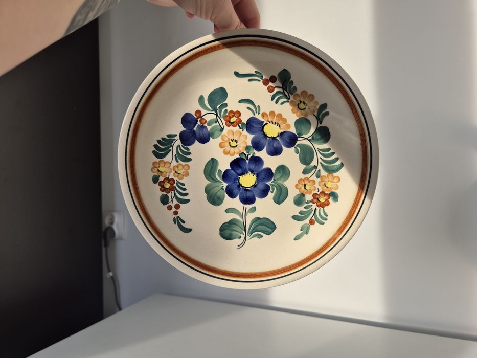 Ozdobny talerz Fajans Włocławek – sygnowany, ręcznie malowany