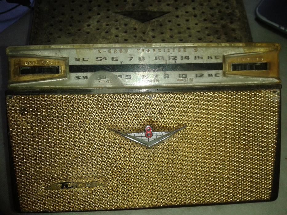 Rádio Antigo a pilhas