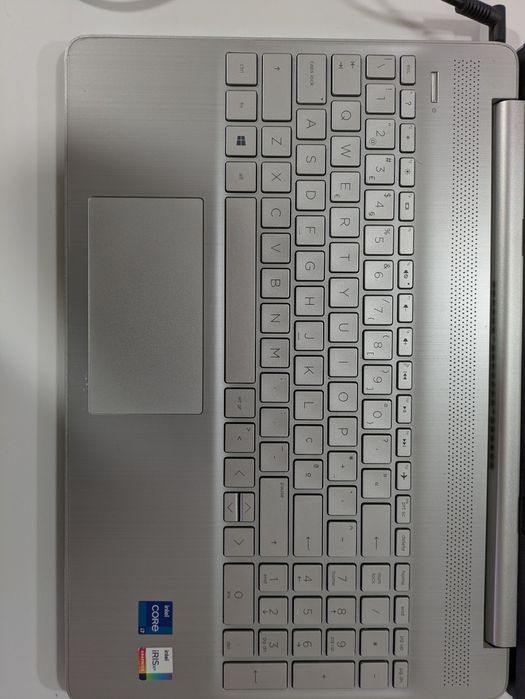 HP Laptop 15s | Intel i7 (11ª Gen) | 12GB RAM | SSD 512GB | Impecável