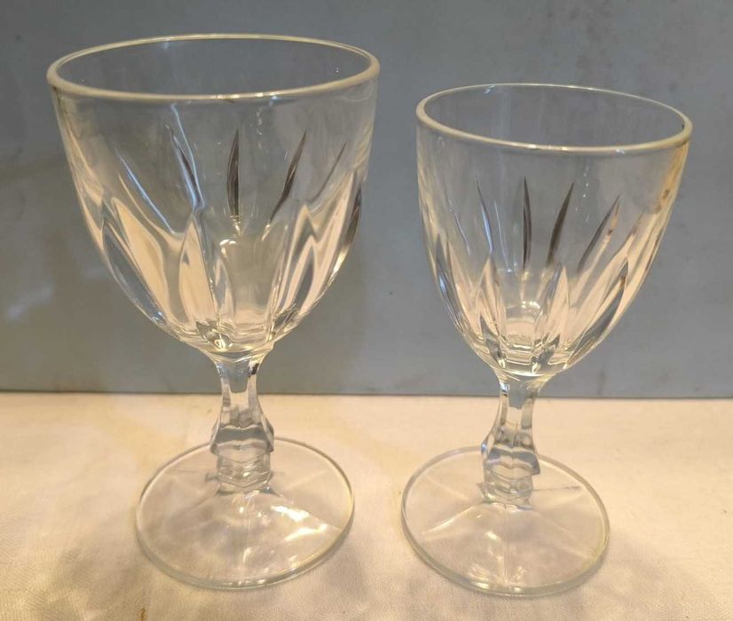 Copos mesa com pé em vidro vintage (2 tamanhos)