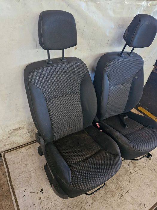 Conjunto 2 Bancos Mercedes Citan 109 CDI 2016